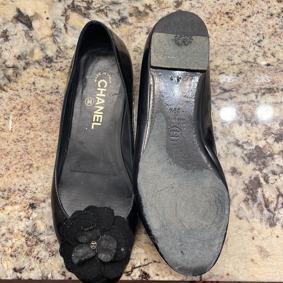 Chanel black , size 39.5 . Used . - Picture 3 of 4